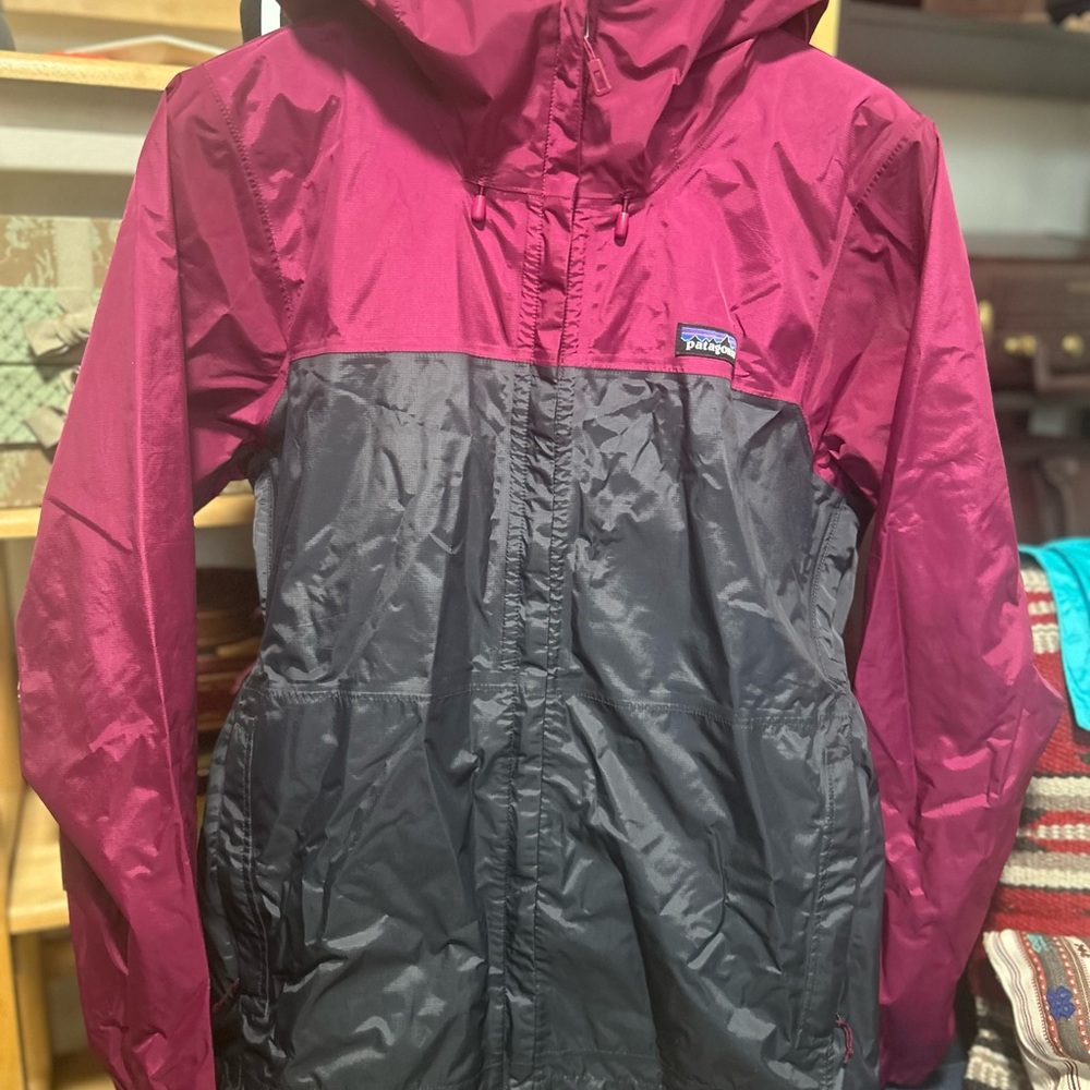 Patagonia Magenta and Charcoal Jacket